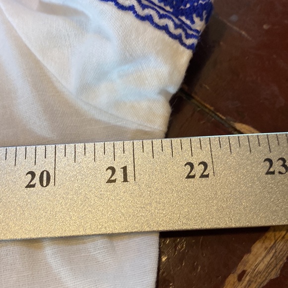 Forever 21 Embroidered Top - Picture 8 of 8